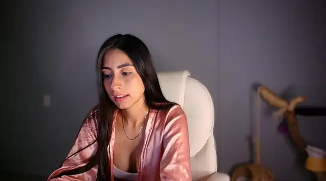 Snapshot of auroracaruso11 chatting on February 10, 2025, 12:19 am auroracaruso11 online show from February 10, 2025, 12:19 am