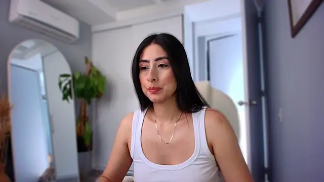 Snapshot of auroracaruso11 chatting on October 5, 2025, 12:03 pm auroracaruso11 online show from October 5, 2025, 12:03 pm