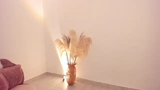 amelie murphy  online show from November 28, 2025, 4:09 pm