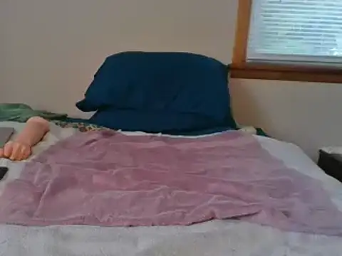 hootmonxh online show from September 12, 2025, 6:08 pm