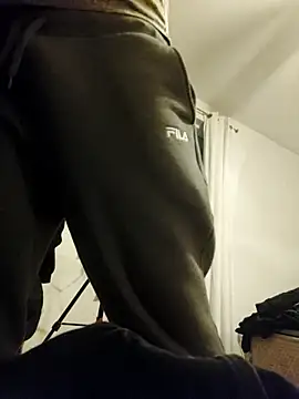 Snapshot of QcMisterv13 chatting on November 29, 2025, 1:08 am QcMisterv13 online show from November 29, 2025, 1:08 am