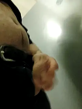 QcMisterv13 online show from April 2, 2026, 10:18 pm