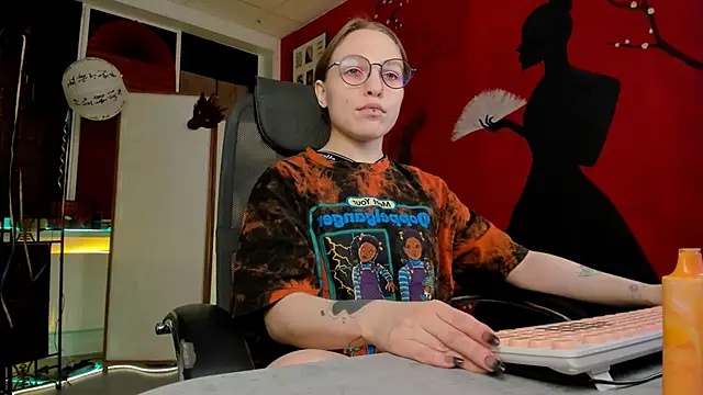 Snapshot of AphexQueen chatting on February 18, 2025, 3:32 pm AphexQueen online show from February 18, 2025, 3:32 pm