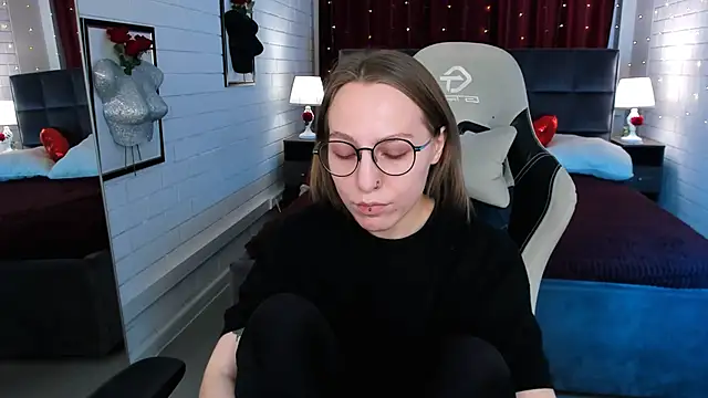 Snapshot of AphexQueen chatting on March 20, 2025, 3:14 pm AphexQueen online show from March 20, 2025, 3:14 pm