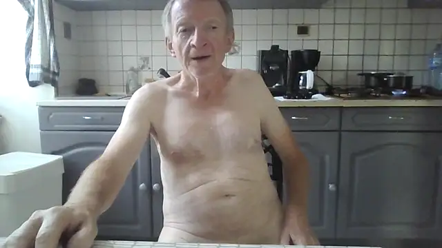 Snapshot of naturiste974 chatting on June 26, 2026, 5:28 pm naturiste974 online show from June 26, 2026, 5:28 pm