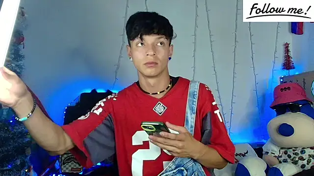 twink sebas  online show from December 25, 2024, 4:44 am