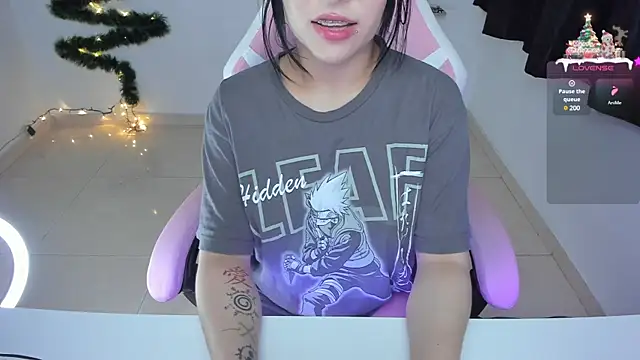 misshoneyxxx online show from December 19, 2024, 3:07 am