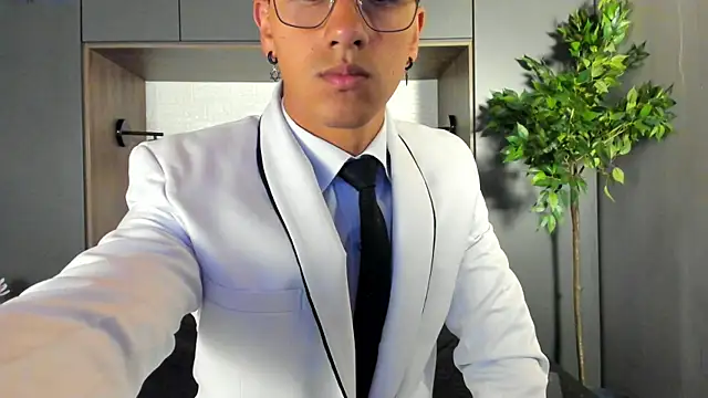 Snapshot of Andy_Joy_ chatting on October 2, 2025, 12:01 pm Andy Joy online show from October 2, 2025, 12:01 pm