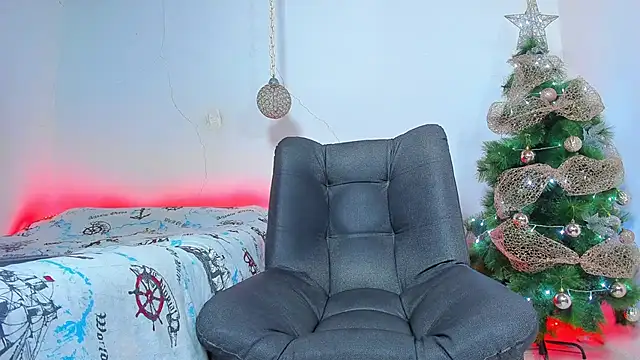 maxowens oficial online show from December 12, 2024, 8:32 pm