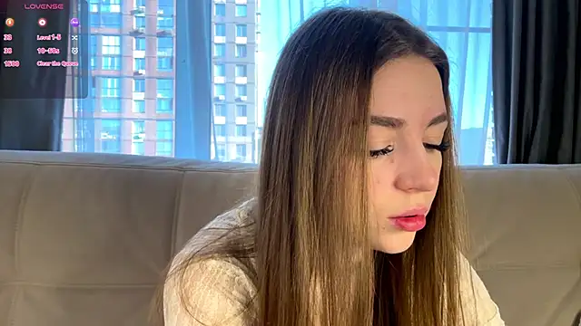 LindaFarmer online show from October 8, 2025, 4:32 am