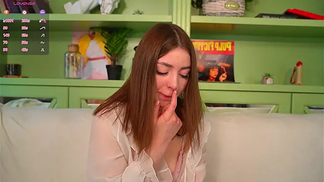 LindaFarmer online show from April 11, 2026, 4:17 am