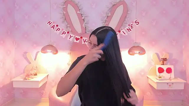 Snapshot of Saraa_Skinny chatting on February 23, 2025, 11:55 am Saraa Skinny online show from February 23, 2025, 11:55 am