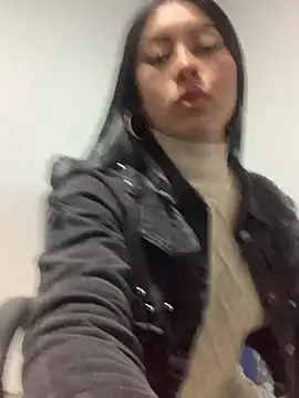 emily 22x online show from December 17, 2024, 6:09 pm