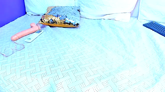 cookplleaser online show from December 2, 2024, 7:05 pm