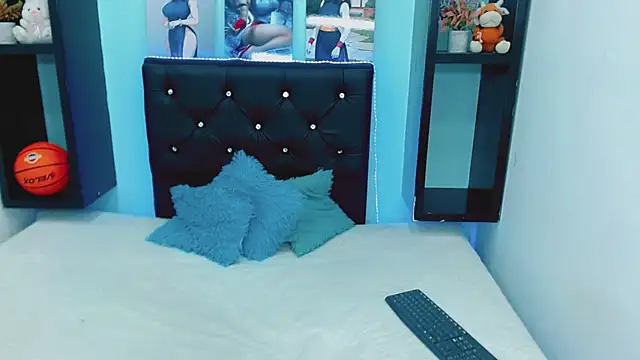 antonela xxx online show from October 25, 2025, 7:08 pm