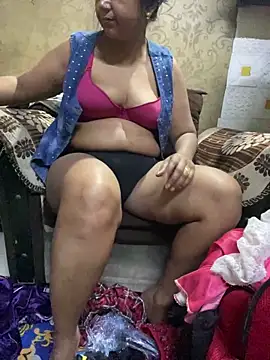 Snapshot of Tameesh_sexy_mistress chatting on February 10, 2026, 4:44 pm Tameesh sexy mistress online show from February 10, 2026, 4:44 pm