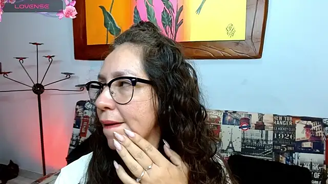 Snapshot of naihroby chatting on October 14, 2025, 4:57 am naihroby online show from October 14, 2025, 4:57 am