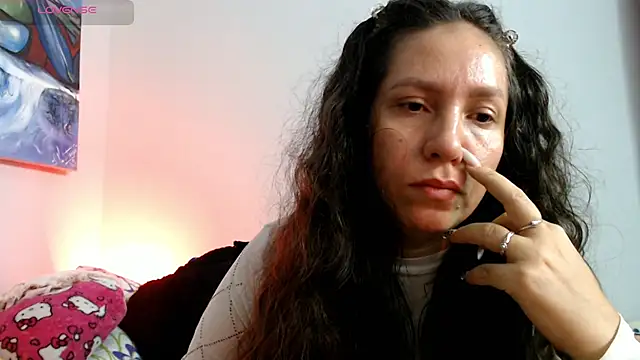 Snapshot of naihroby chatting on October 21, 2025, 4:13 am naihroby online show from October 21, 2025, 4:13 am