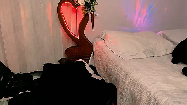 naihroby online show from July 9, 2026, 10:36 pm