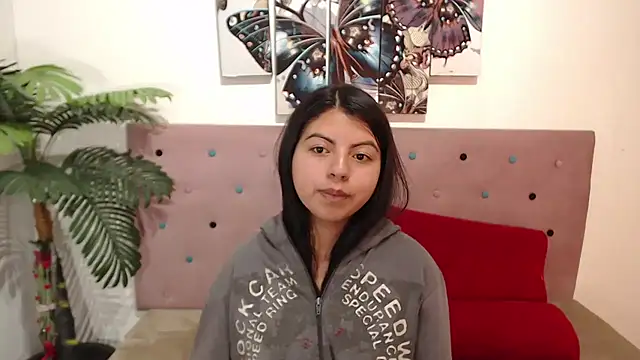 CarolineBrunx online show from March 10, 2025, 8:34 pm