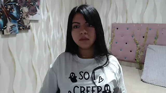 CarolineBrunx online show from September 11, 2025, 9:53 am