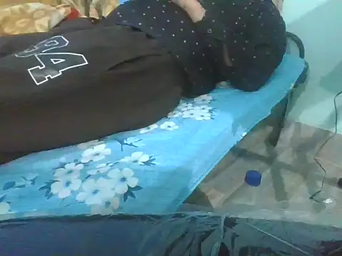 Ishan003 online show from November 16, 2025, 2:55 pm