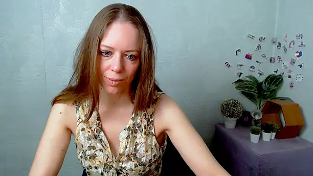 GloriaSi  online show from April 28, 2026, 5:01 am