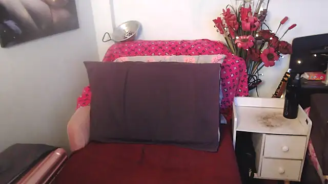 transagera online show from April 17, 2026, 5:54 am