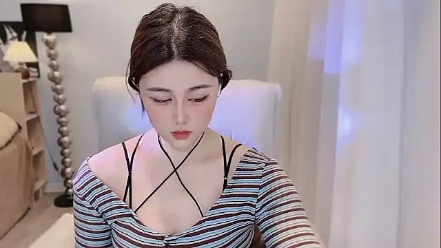 Snapshot of Strawberrybabyy1 chatting on December 23, 2024, 6:58 pm Strawberrybabyy1 online show from December 23, 2024, 6:58 pm