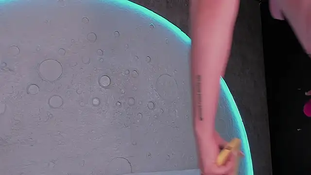 MilaHal  online show from February 6, 2025, 10:00 pm