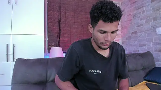 miaa lux online show from January 17, 2025, 9:50 pm