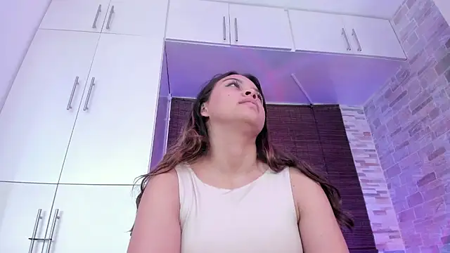 miaa lux online show from January 31, 2025, 12:28 am