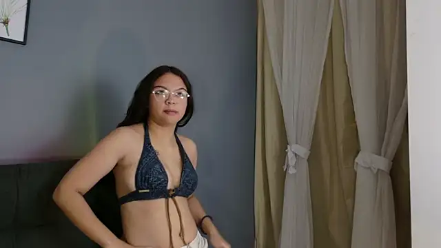 miaa lux online show from November 13, 2025, 7:24 pm