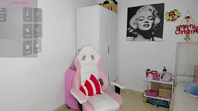 Snapshot of playsecrets chatting on December 22, 2024, 8:58 pm playsecrets online show from December 22, 2024, 8:58 pm