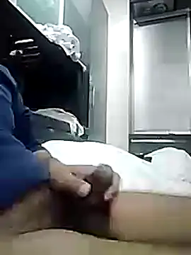 Snapshot of pusseylover1 chatting on February 3, 2025, 9:19 am pusseylover1 online show from February 3, 2025, 9:19 am