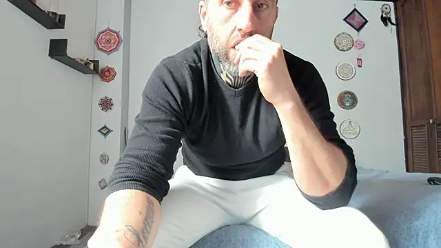 Snapshot of Antoniohot2024 chatting on January 4, 2025, 9:52 pm Antoniohot2024 online show from January 4, 2025, 9:52 pm