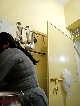 heenage online show from December 2, 2024, 5:37 pm