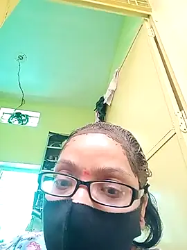 heenage online show from March 23, 2025, 9:10 am