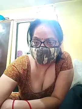 heenage online show from October 9, 2025, 8:01 am