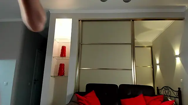 Snapshot of Emma_Flin chatting on January 8, 2025, 10:48 am Emma Flin online show from January 8, 2025, 10:48 am