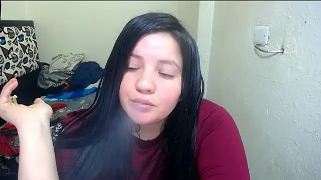 shopyymessyy online show from June 9, 2026, 9:37 pm