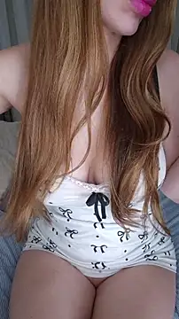 Snapshot of jhulyyy chatting on January 18, 2026, 1:37 pm jhulyyy online show from January 18, 2026, 1:37 pm