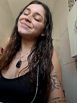 luuhcat09 online show from November 11, 2025, 4:51 pm