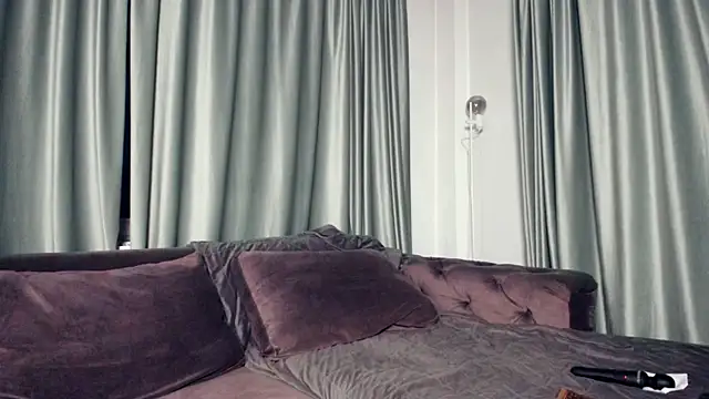 LaraStone69 online show from June 4, 2026, 6:03 pm