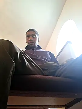 bigboytoy912 online show from June 7, 2026, 4:22 pm