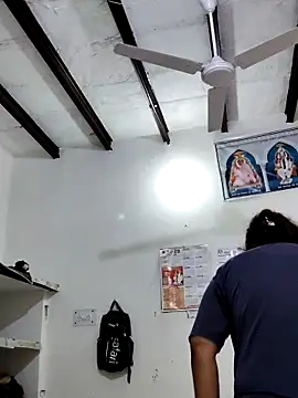 illay love online show from October 14, 2025, 4:57 am