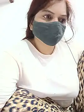 Snapshot of illay_love chatting on June 2, 2026, 7:05 pm illay love online show from June 2, 2026, 7:05 pm