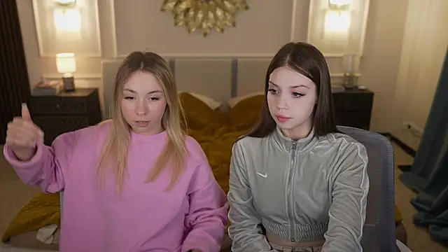 Snapshot of Beatrice_054 chatting on February 4, 2025, 5:34 pm Beatrice 054 online show from February 4, 2025, 5:34 pm