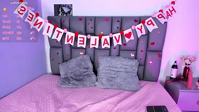 Snapshot of Sophia_Lemos chatting on February 13, 2025, 1:59 pm Sophia Lemos online show from February 13, 2025, 1:59 pm