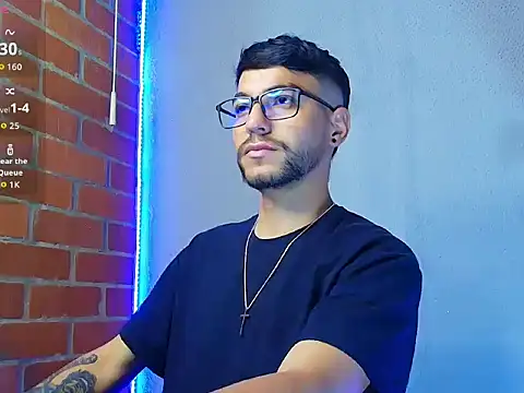 Snapshot of Leandro_valenzuela chatting on October 29, 2025, 3:20 am Leandro valenzuela online show from October 29, 2025, 3:20 am